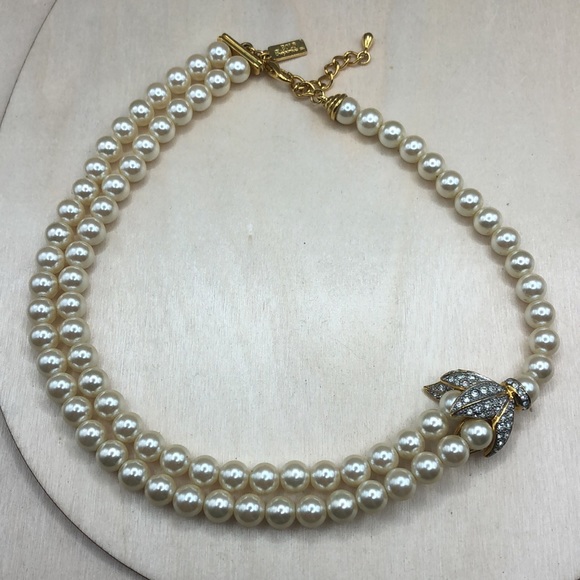 Bold Elegance vintage style costume statement necklace. - Picture 3 of 6